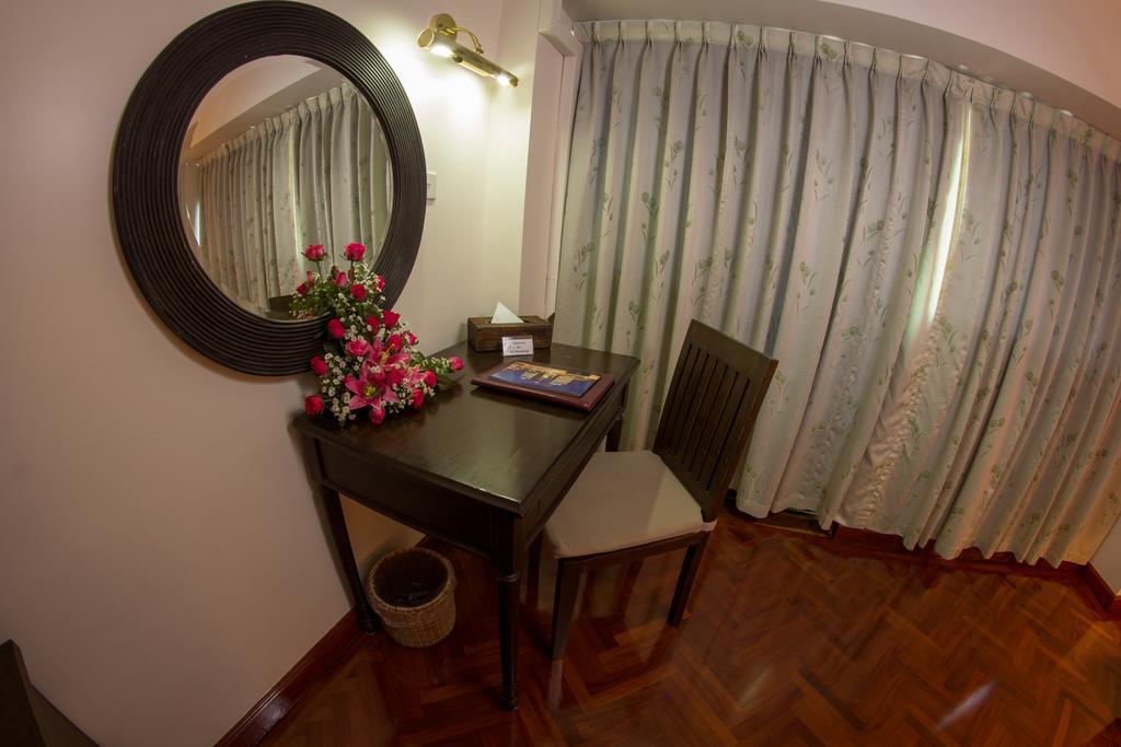 Hotel Yangon Ngoại thất bức ảnh