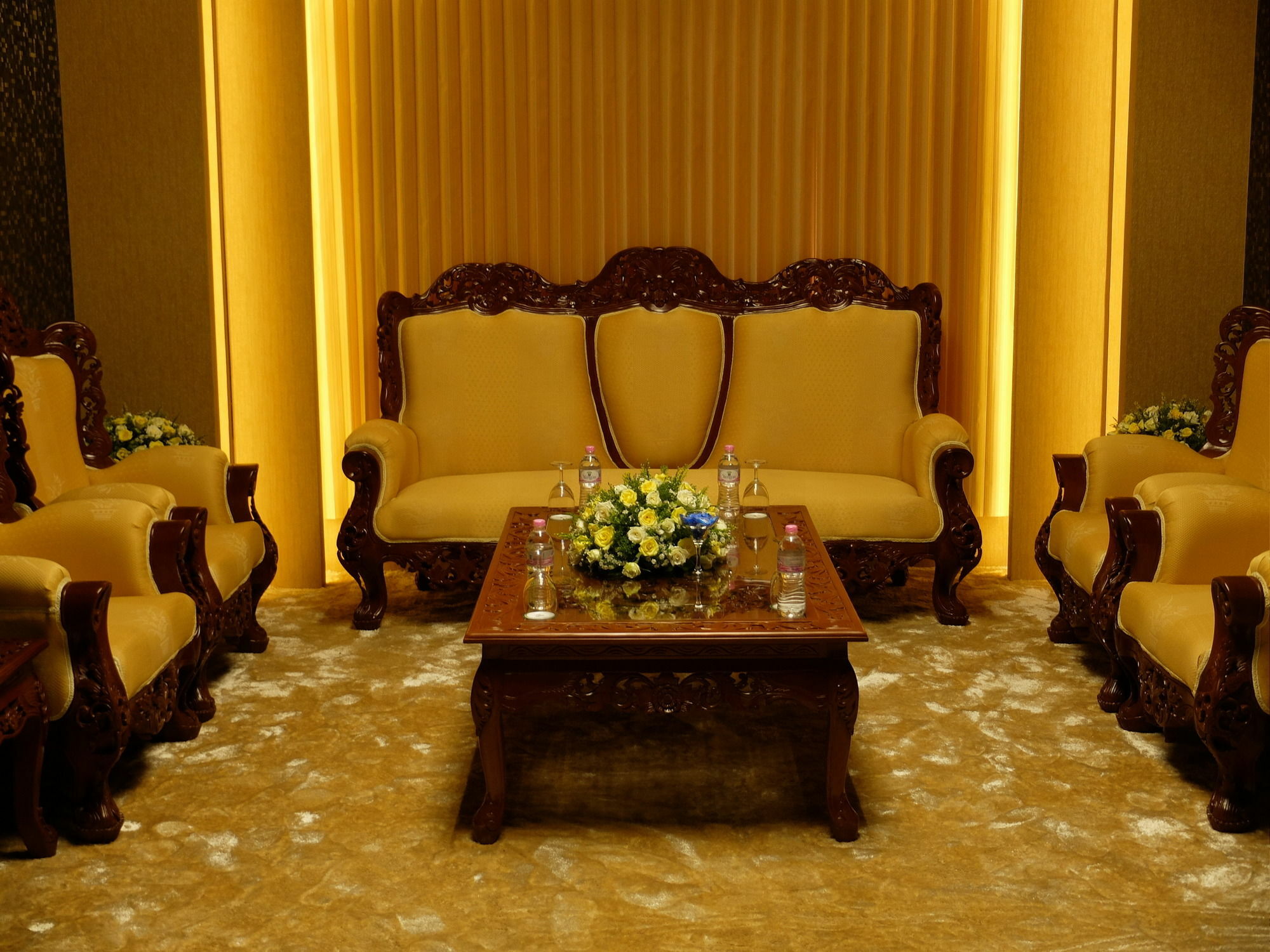 Hotel Yangon Ngoại thất bức ảnh