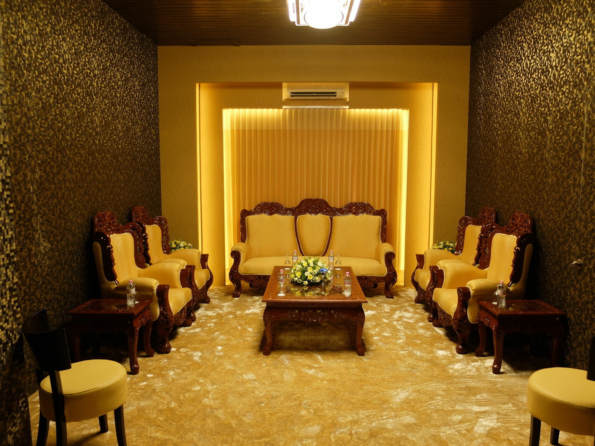 Hotel Yangon Ngoại thất bức ảnh