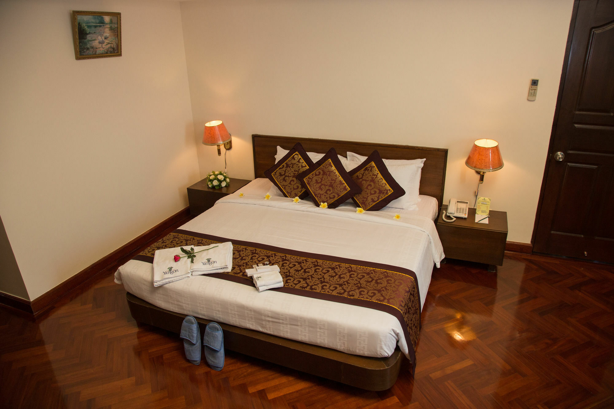 Hotel Yangon Ngoại thất bức ảnh